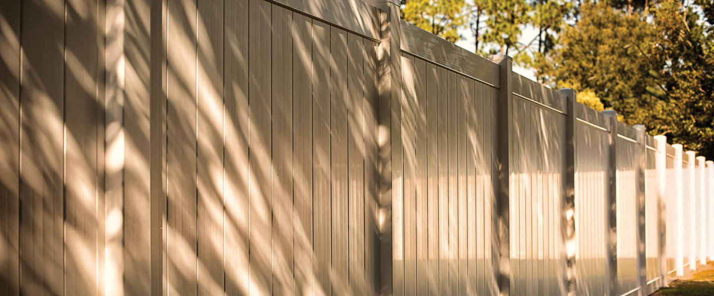 5 Signs You May Need to Replace Your Wooden Fence - Clarksville Fencing